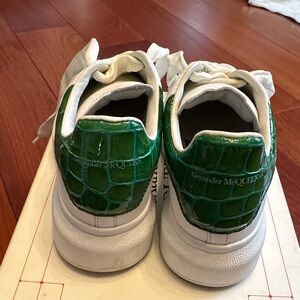 Alexander McQueen Kids Sneakers in Green and White